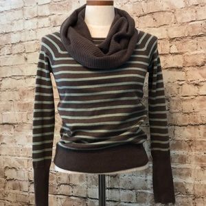 Like new Anthro Change of the Moon sweater/scarf